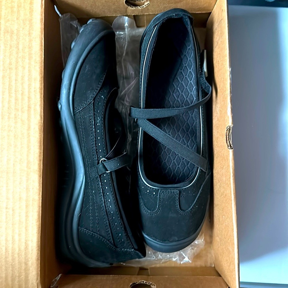 Lands’ End Black Mary Jane Shoes